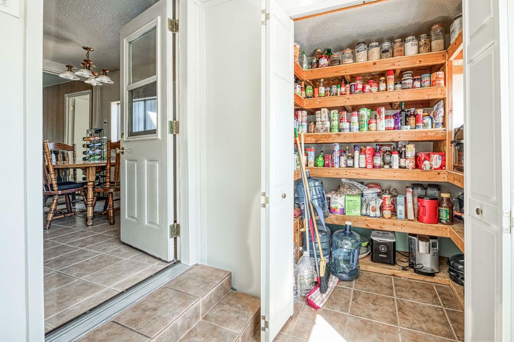 Image 25 of property listing at 10426 S Bethel Avenue, Selma, CA 93662