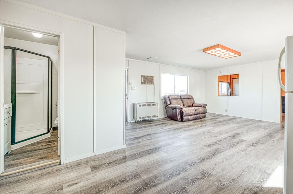 Image 27 of property listing at 10426 S Bethel Avenue, Selma, CA 93662
