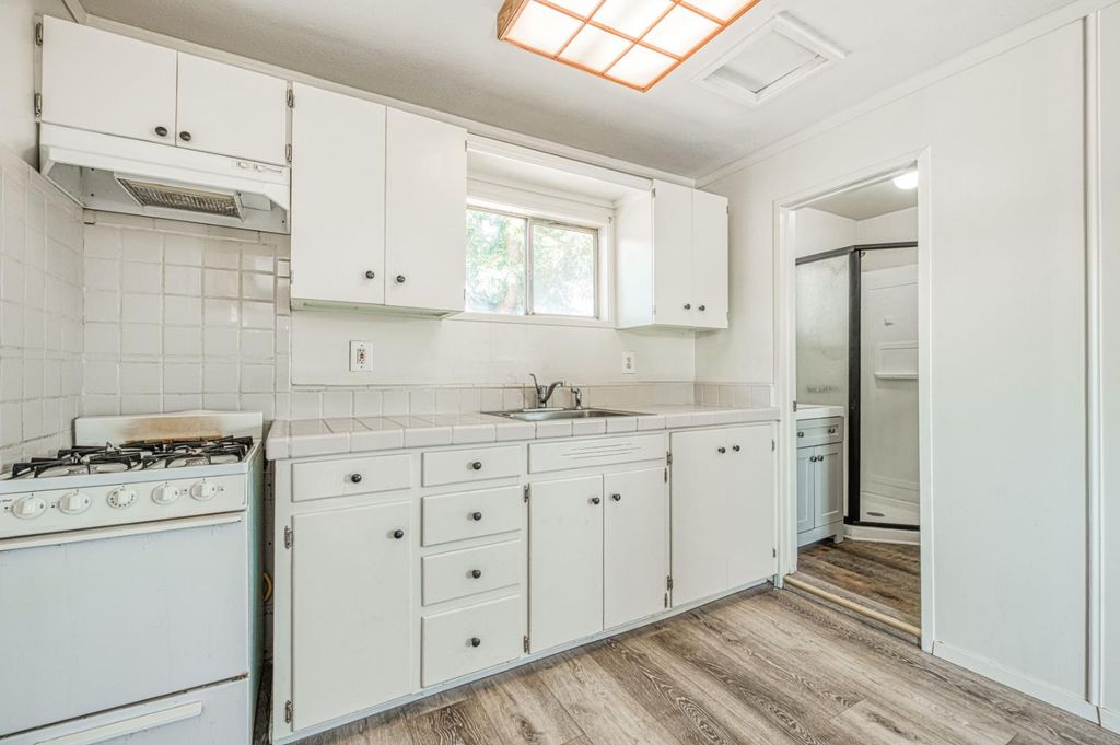 Image 28 of property listing at 10426 S Bethel Avenue, Selma, CA 93662