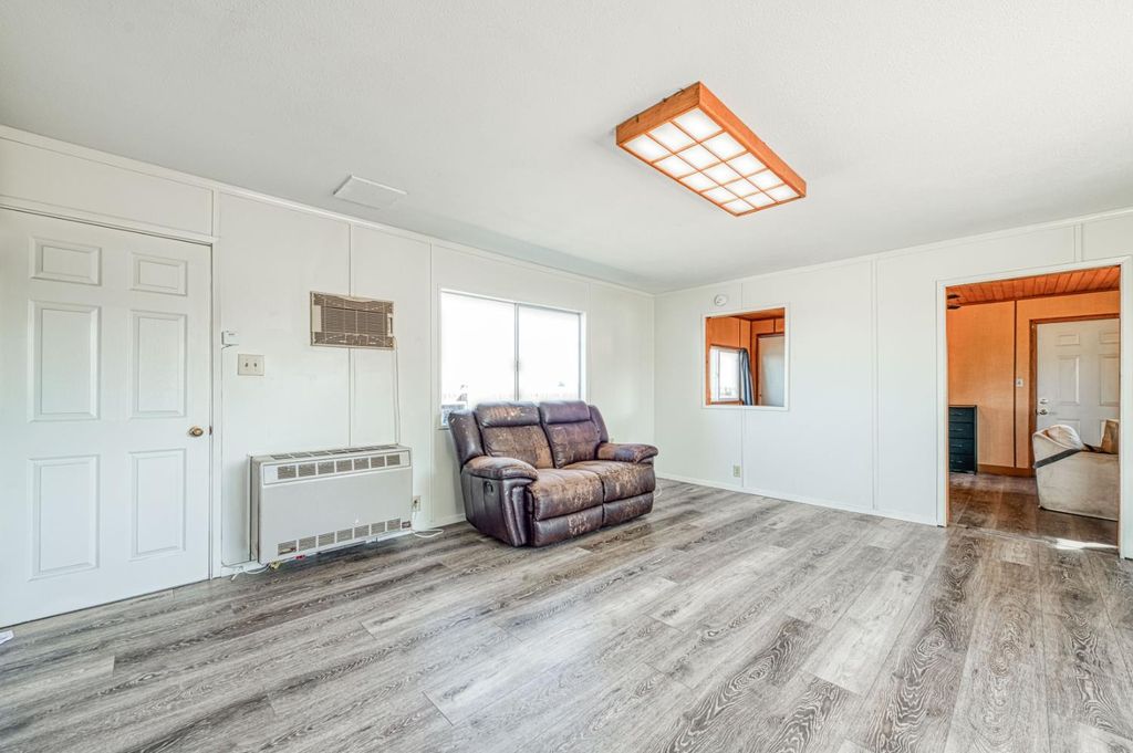 Image 30 of property listing at 10426 S Bethel Avenue, Selma, CA 93662