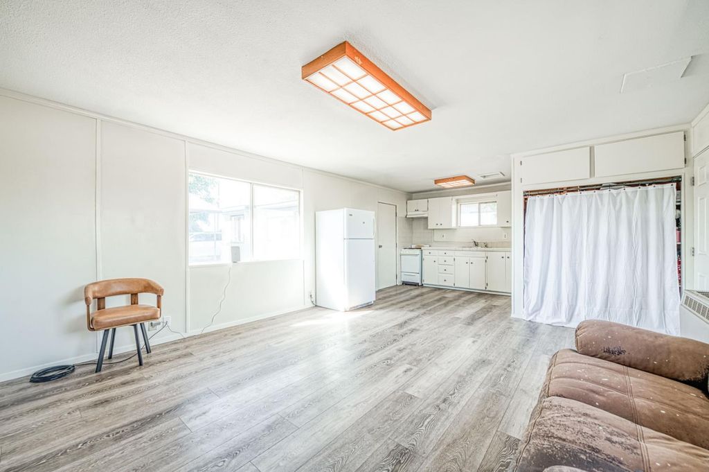 Image 31 of property listing at 10426 S Bethel Avenue, Selma, CA 93662