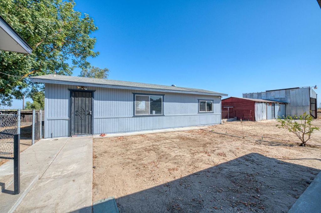 Image 44 of property listing at 10426 S Bethel Avenue, Selma, CA 93662
