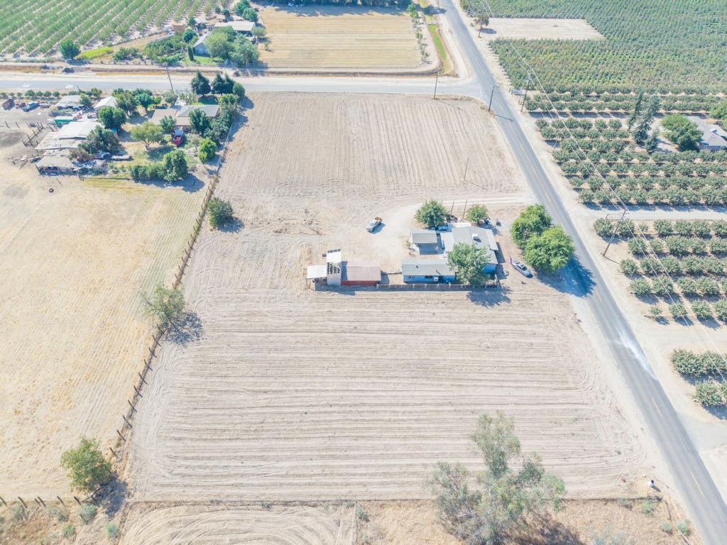 Image 50 of property listing at 10426 S Bethel Avenue, Selma, CA 93662