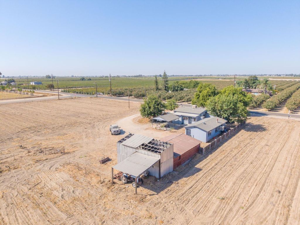 Image 52 of property listing at 10426 S Bethel Avenue, Selma, CA 93662