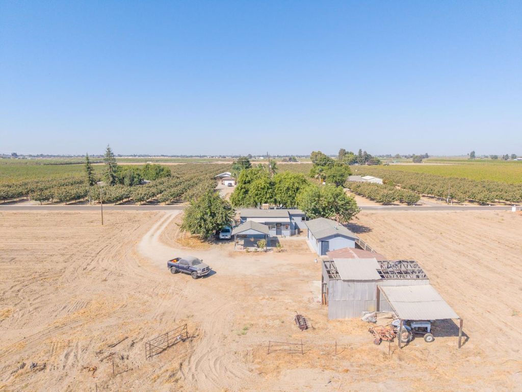 Image 53 of property listing at 10426 S Bethel Avenue, Selma, CA 93662