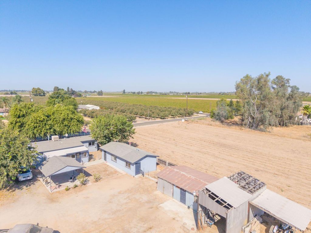 Image 54 of property listing at 10426 S Bethel Avenue, Selma, CA 93662