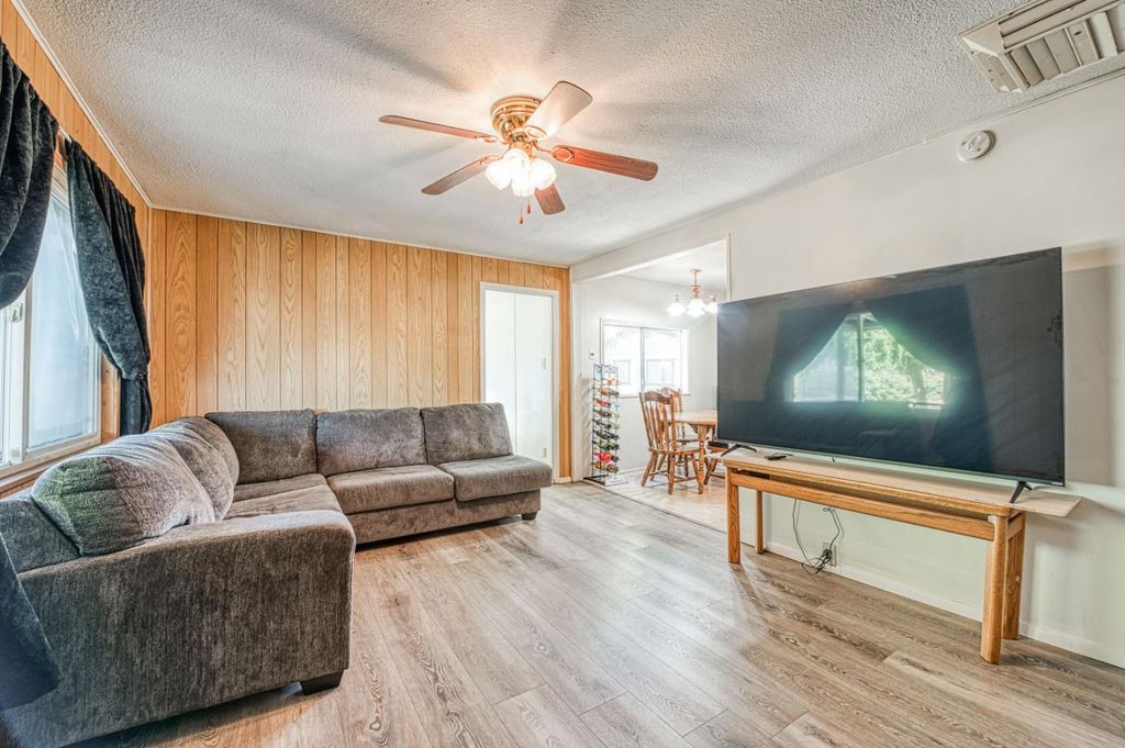 Image 9 of property listing at 10426 S Bethel Avenue, Selma, CA 93662