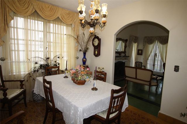 870 NW 14th Ct, Miami, FL 33125