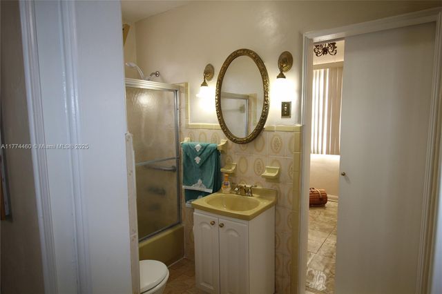 870 NW 14th Ct, Miami, FL 33125