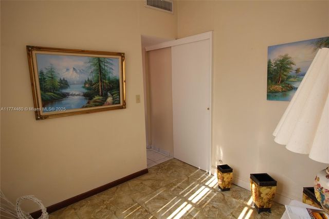 870 NW 14th Ct, Miami, FL 33125