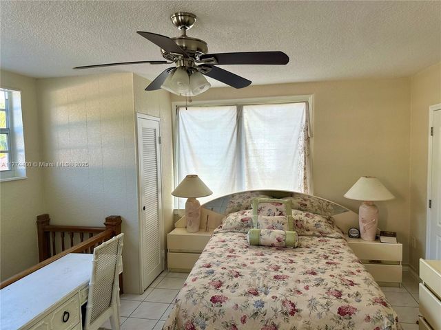 870 NW 14th Ct, Miami, FL 33125