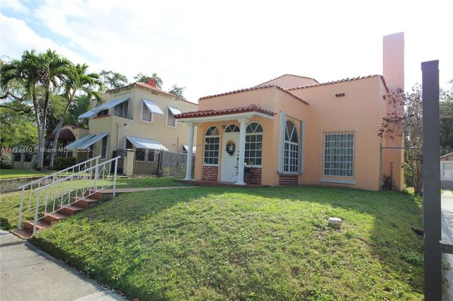 870 NW 14th Ct, Miami, FL 33125