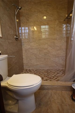 870 NW 14th Ct, Miami, FL 33125