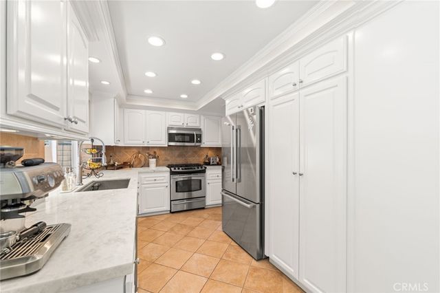 254 Las Riendas, Fullerton, CA 92835