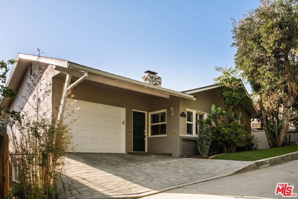 Image 38 of property listing at 2855 Effie Street, Los Angeles, CA 90026