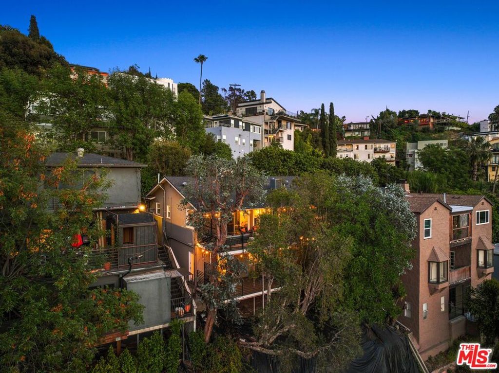 Image 41 of property listing at 2855 Effie Street, Los Angeles, CA 90026