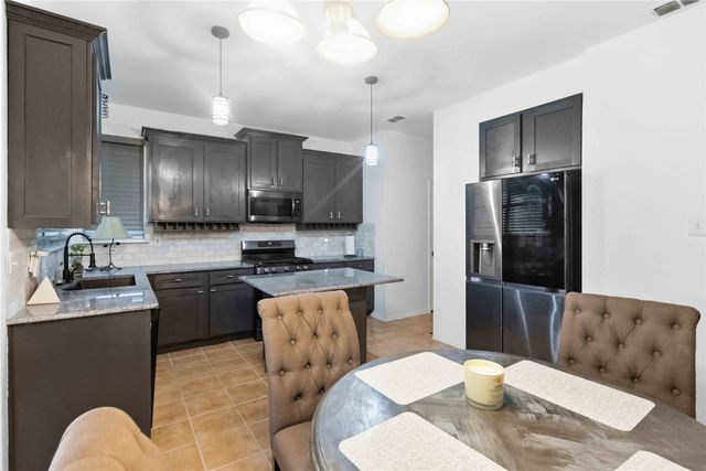 908 Chauvin Drive, Cedar Hill, TX 75104