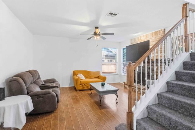 908 Chauvin Drive, Cedar Hill, TX 75104