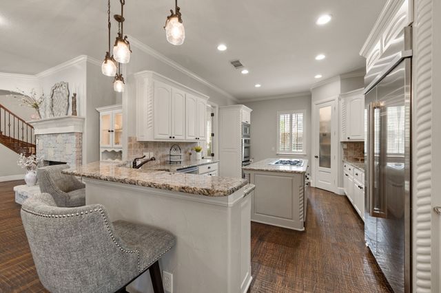 8001 Seville Drive, North Richland Hills, TX 76182
