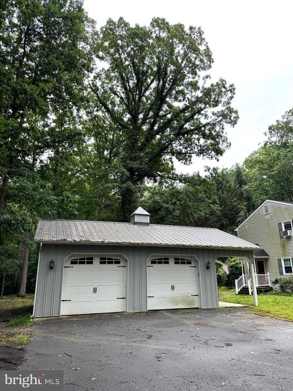 1306 COMMISSIONERS RD, Mullica Hill, NJ 08062