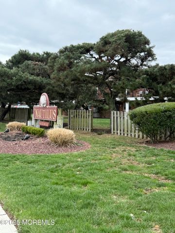 548 Ocean Boulevard, 17, Long Branch, NJ 07740