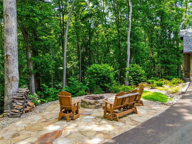 427 Greystone Trace, Ellijay, GA 30536