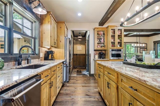 427 Greystone Trace, Ellijay, GA 30536