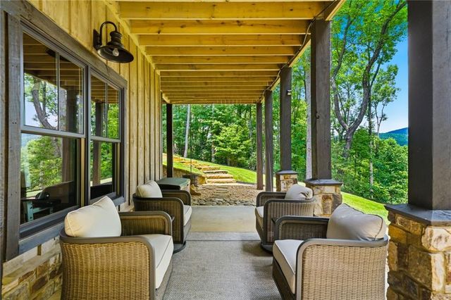 427 Greystone Trace, Ellijay, GA 30536