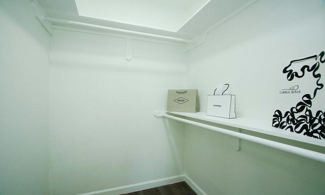 5313 De Lange Lane, Houston, TX 77092