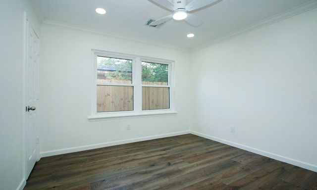 5313 De Lange Lane, Houston, TX 77092