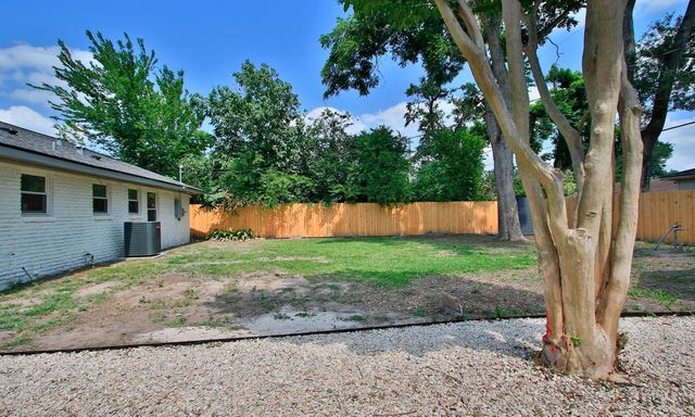 5313 De Lange Lane, Houston, TX 77092