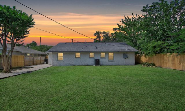 5313 De Lange Lane, Houston, TX 77092