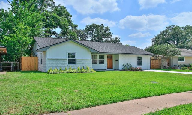 5313 De Lange Lane, Houston, TX 77092