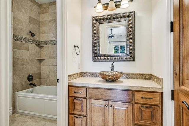 5324 W Fm 2147, Horseshoe Bay, TX 78657