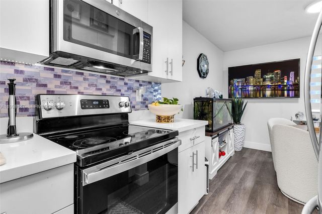 6210 SW 131st Ct 204, Miami, FL 33183