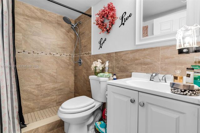 6210 SW 131st Ct 204, Miami, FL 33183