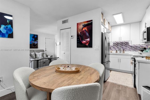 6210 SW 131st Ct 204, Miami, FL 33183