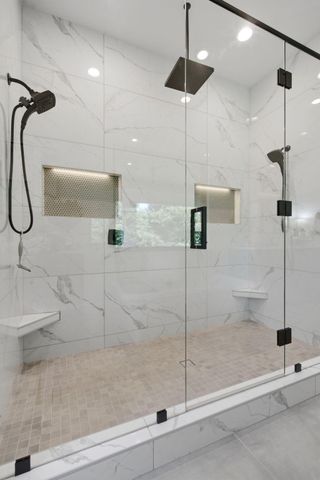 860 E Bantry Court, Nixa, MO 65714