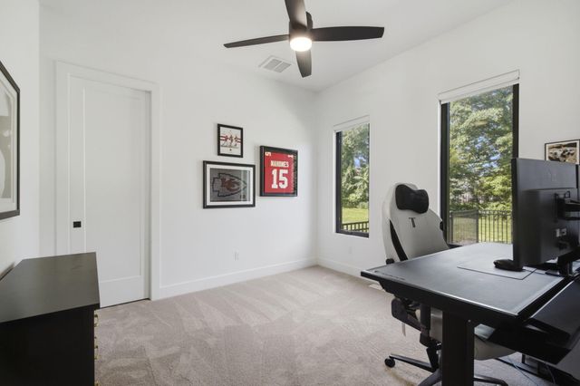860 E Bantry Court, Nixa, MO 65714