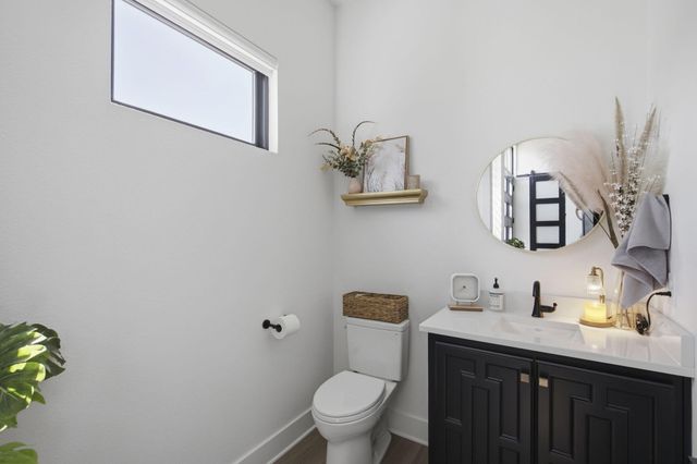 860 E Bantry Court, Nixa, MO 65714