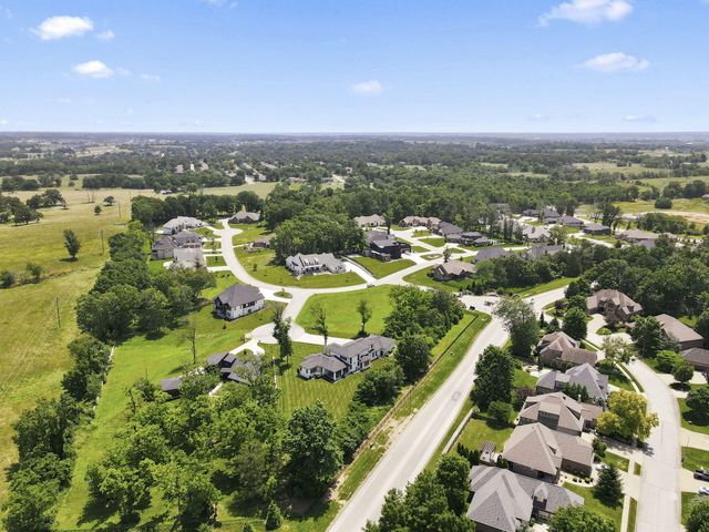 860 E Bantry Court, Nixa, MO 65714