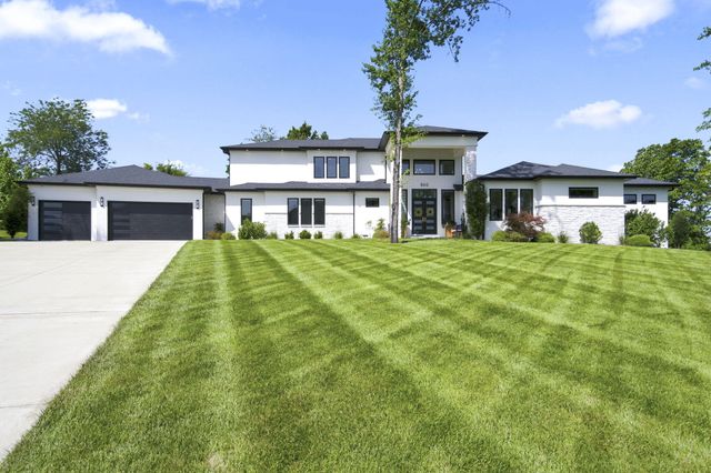 860 E Bantry Court, Nixa, MO 65714