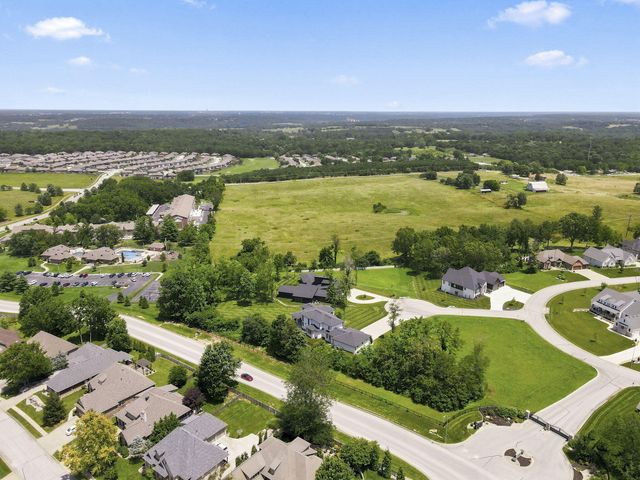 860 E Bantry Court, Nixa, MO 65714