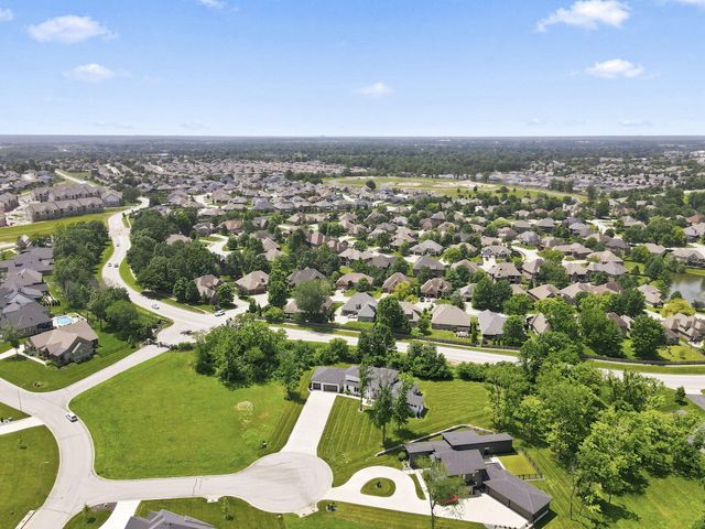 860 E Bantry Court, Nixa, MO 65714