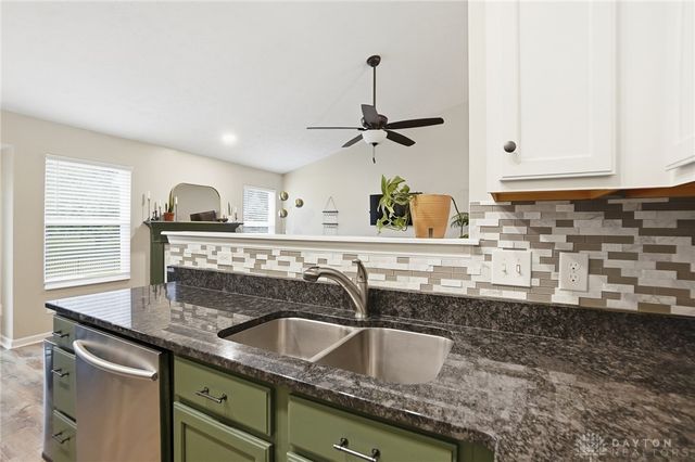 1484 Observatory Drive, Fairborn, OH 45324