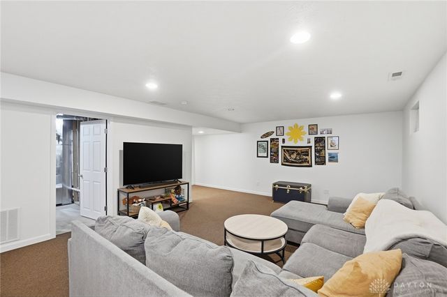 1484 Observatory Drive, Fairborn, OH 45324