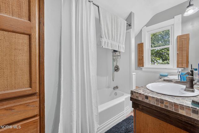837 Geneva Avenue, Toledo, OH 43609