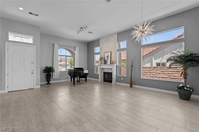 2900 Crown Ridge Drive, Las Vegas, NV 89134