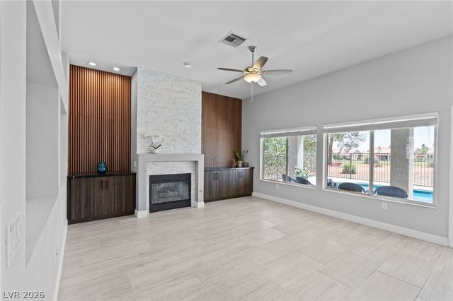 2900 Crown Ridge Drive, Las Vegas, NV 89134