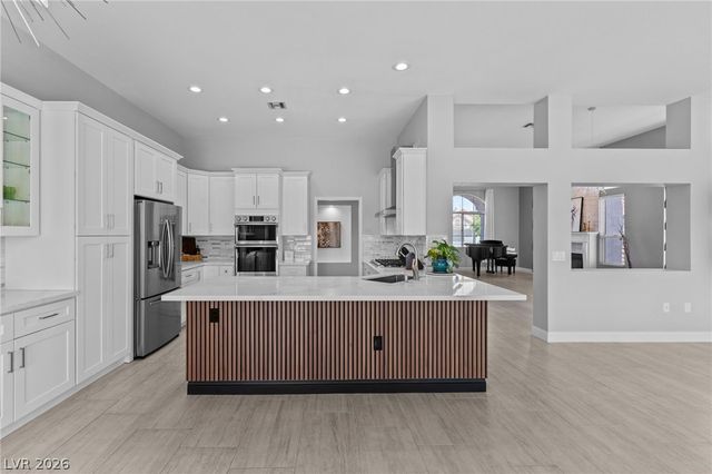 2900 Crown Ridge Drive, Las Vegas, NV 89134